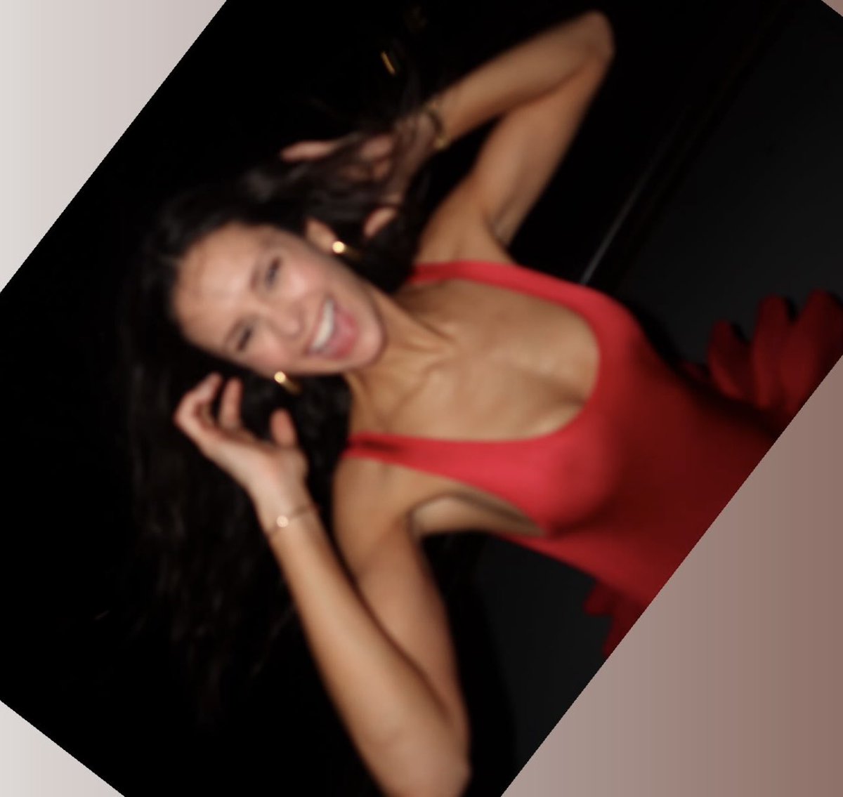 Nina Dobrev tweet media