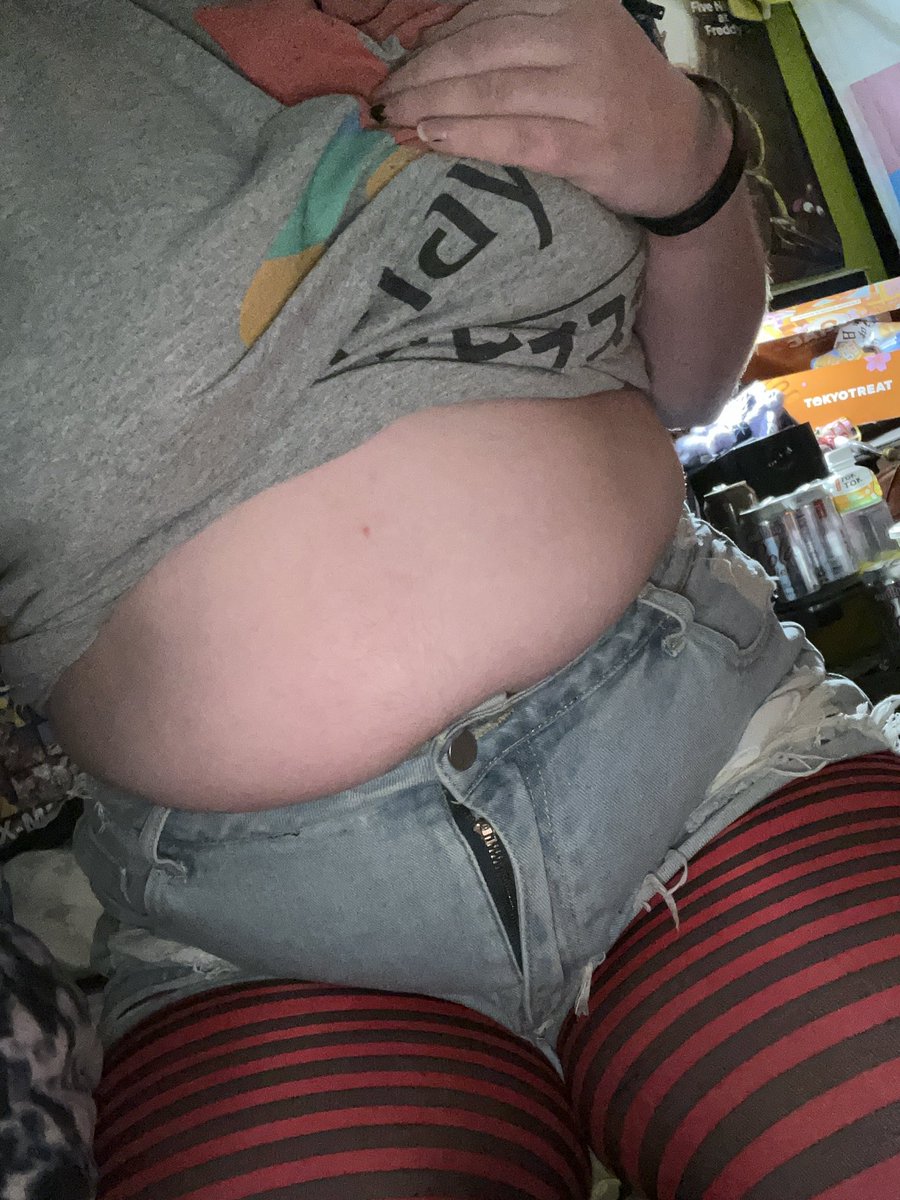 Dumb puppy tweet media