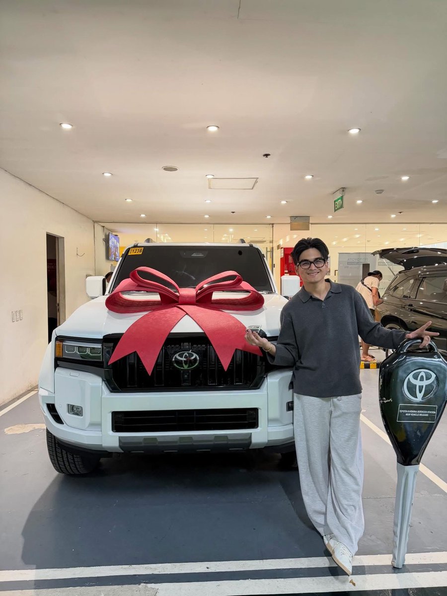 Sparkle_GMA's tweet photo. POV: You’re cruising with Will ✨

Will Ashley celebrates a big win — being behind the wheel of his dream car 🚘

#WillAshley https://t.co/0gEpce1vhO