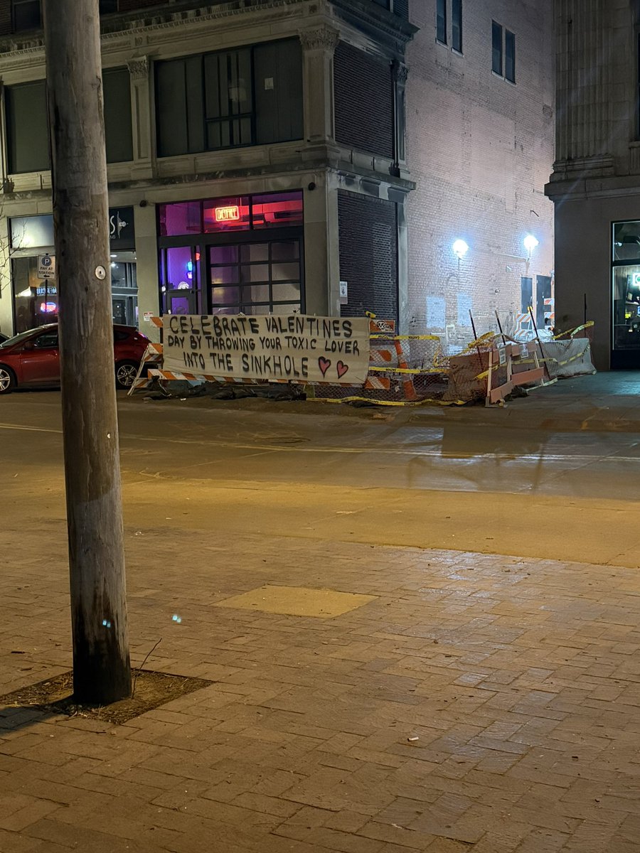 One-eyed snake man tweet media