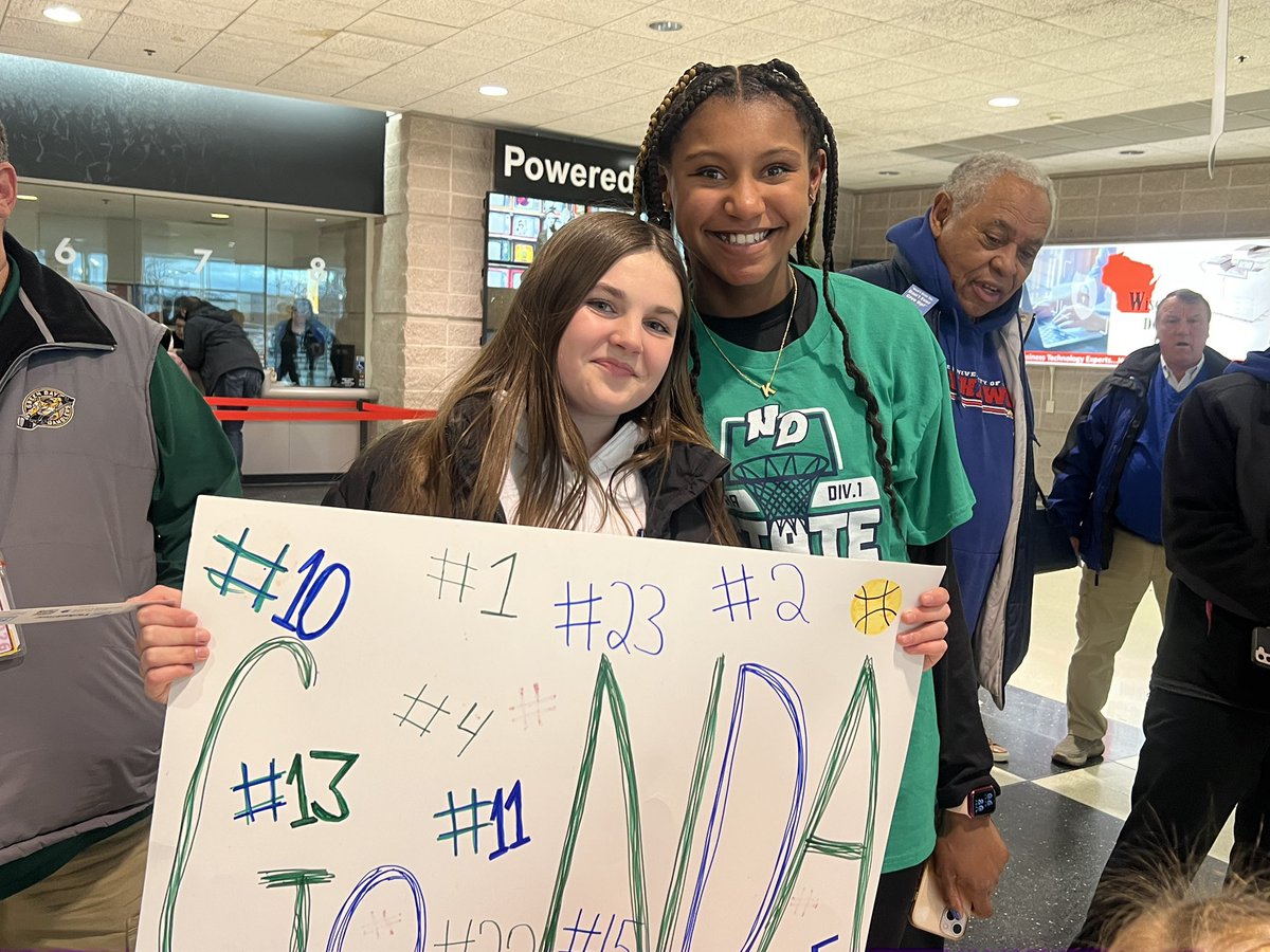 chanjbb54's tweet photo. This season was special - the ride was fun. 

Proud of everything this team accomplished. https://t.co/2Fkw2Blkrv