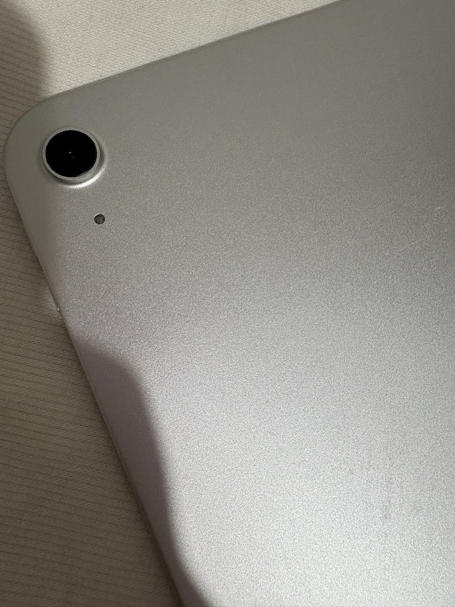 BangtanPurplePH's tweet photo. PH 🇵🇭
WTS / LFB

Apple Ipad 10th gen - Silver for only 14,499 only

- 64gb
- Wifi only
- 9/10 condi
- will shoulder hald of the sf
- no box / with wired charger &amp; tempered glass
- location: lucena city

please dm if inch 🤍
#ipad #10thgen #apple https://t.co/CsFII3Pbb3