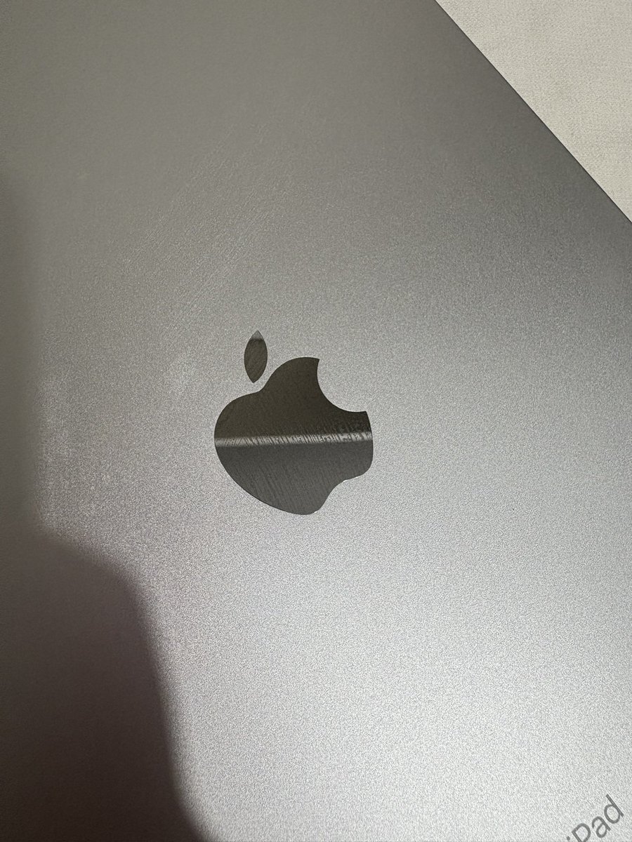 BangtanPurplePH's tweet photo. PH 🇵🇭
WTS / LFB

Apple Ipad 10th gen - Silver for only 14,499 only

- 64gb
- Wifi only
- 9/10 condi
- will shoulder hald of the sf
- no box / with wired charger &amp; tempered glass
- location: lucena city

please dm if inch 🤍
#ipad #10thgen #apple https://t.co/CsFII3Pbb3