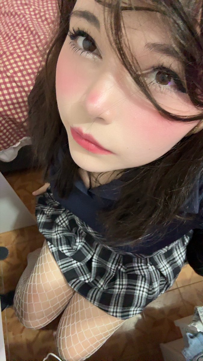 little alice tweet media