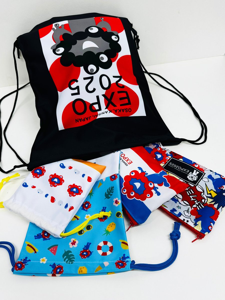 こんにちは。トスパ東京製旗です。 ナップザックから沢山のグッズ