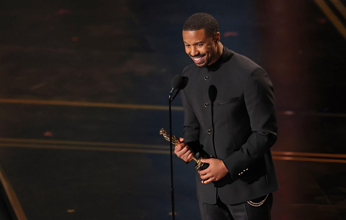 Michael B. Jordan se llevó el Premio a Mejor actor por Sinners en los #Oscars