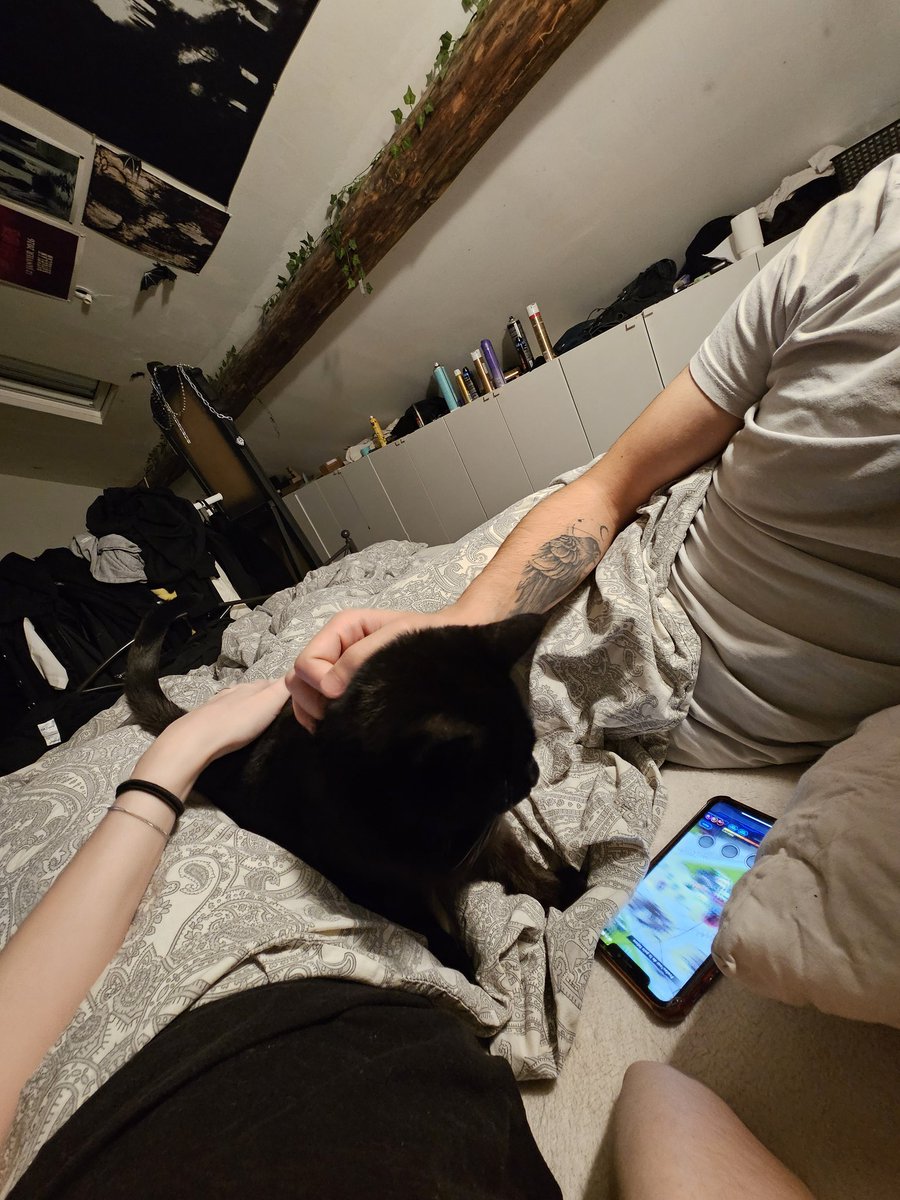 Nevrose ♱ tweet media