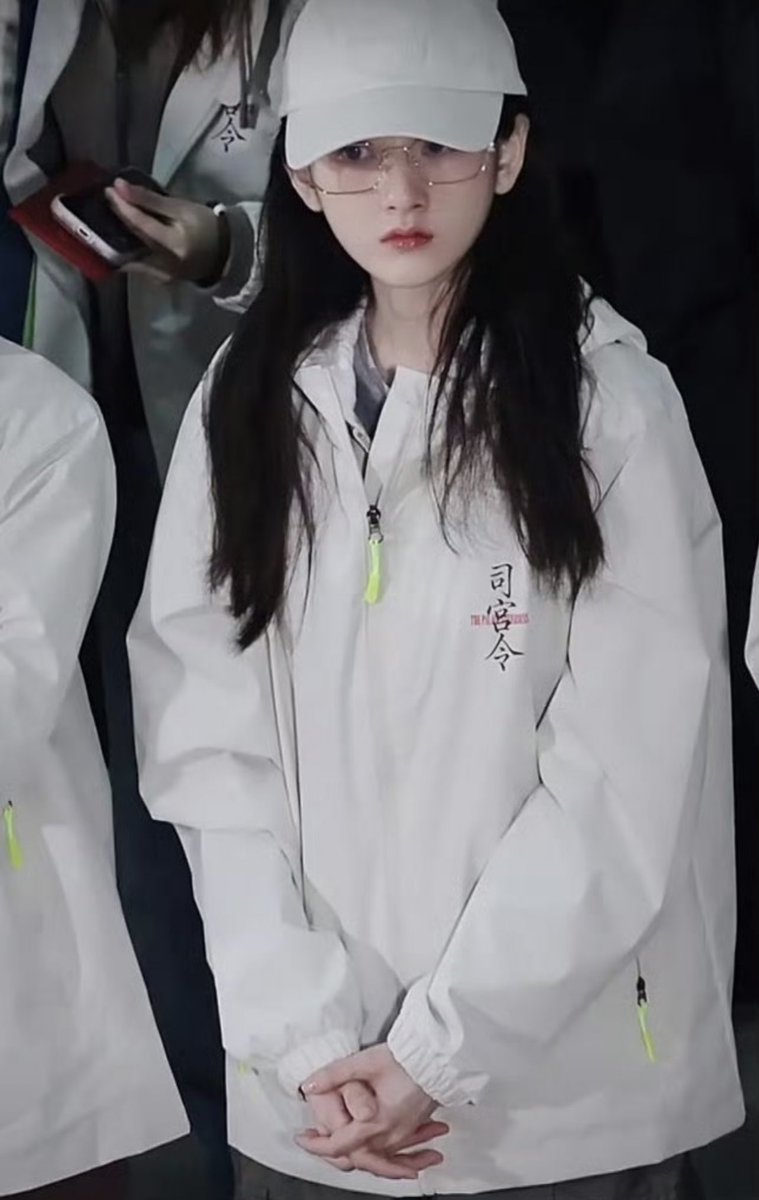 Tencent costume drama #ThePalaceStewardess starring #DingYuxi #SongZuer (in no particular order) held its booting ceremony.