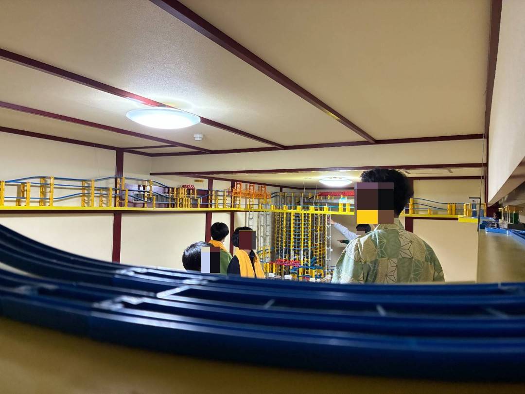 Chuo_RFC_tama's tweet photo. 📢【春合宿】

団臨後はホテル黒部様に宿泊させていただきました！
お借りさせていただいたNゲージ部屋、プラレール部屋では古今東西様々な車両を眺めることができ、鉄道好きにとってはたまらない空間でした。ホテル黒部様ありがとうございました！（広報担当K）

#ホテル黒部 #Nゲージ #中大鉄研 https://t.co/4ER6JNCJPP