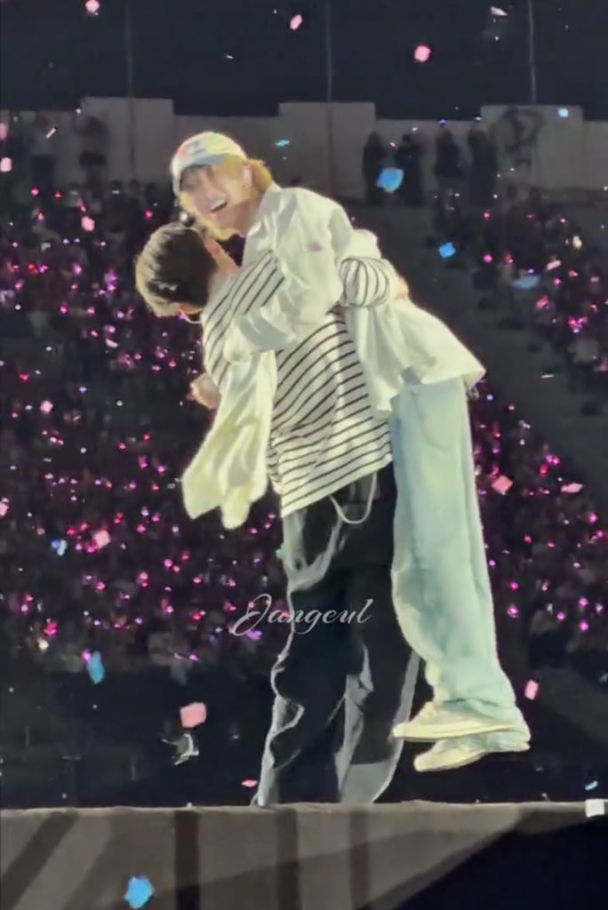 เมี้ยวๆ 🍚 tweet media