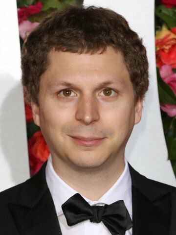 PopStop112's tweet photo. Michael Cera has been cloned.

When asked why, he offered: “I am one cool guy, wait scratch that, two cool guys.”

Source: @mikesarah https://t.co/WrQvgWGwpp