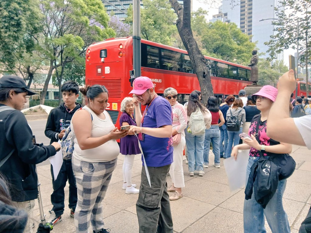 LasCaderasMex's tweet photo. ✨🐺🐺✨ Shakifans en acción: Hoy hicimos ruido y votos por Shakira 🎸⭐️ Cada pantalla cuenta 📱🗳️ ¿Te sumas?
https://t.co/HRUiE88B0F
#Shakira #ManadaDeShakifans #LasCaderasMex https://t.co/hB1E0sRKoz