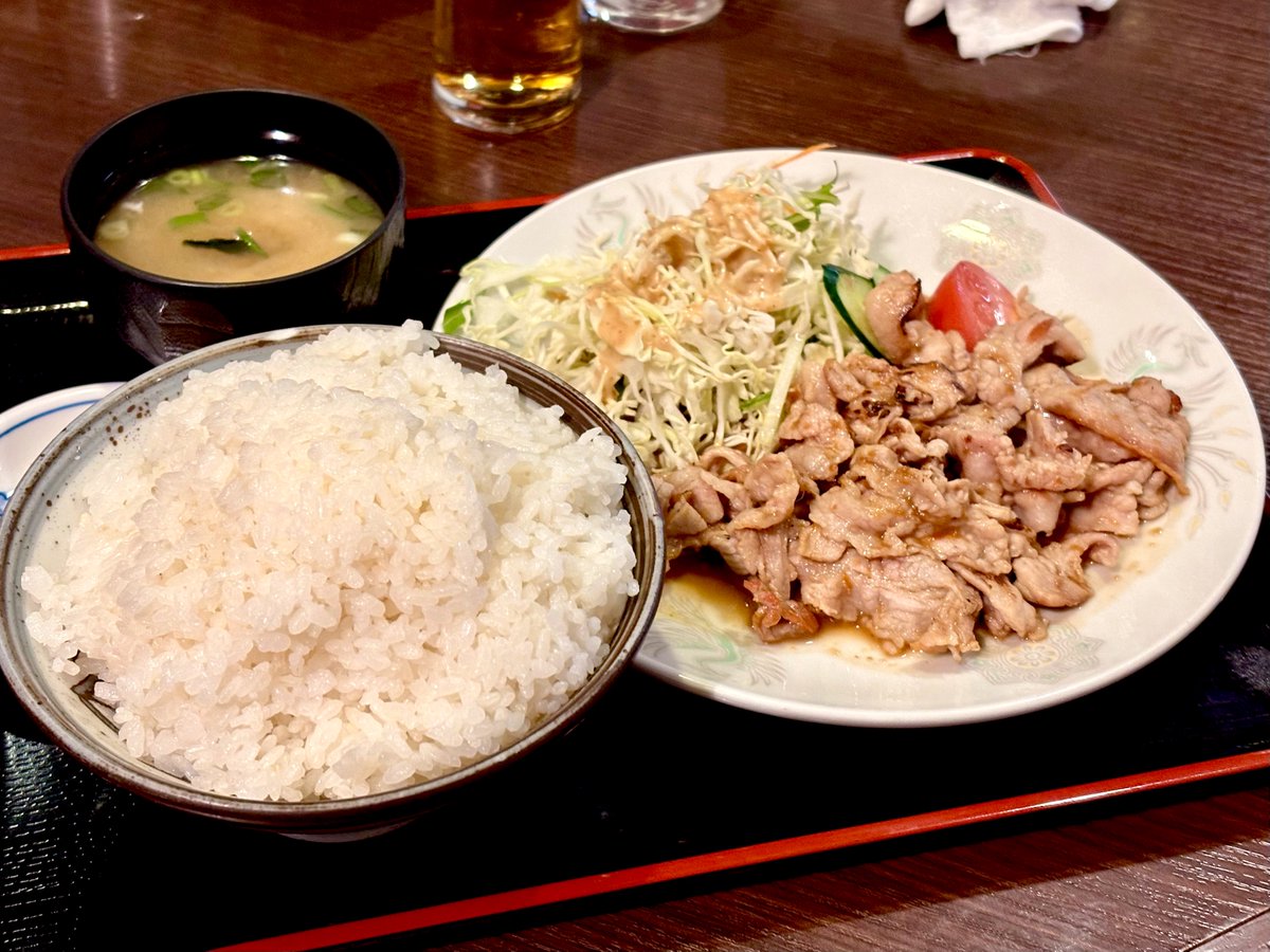 hau草甚一 tweet media