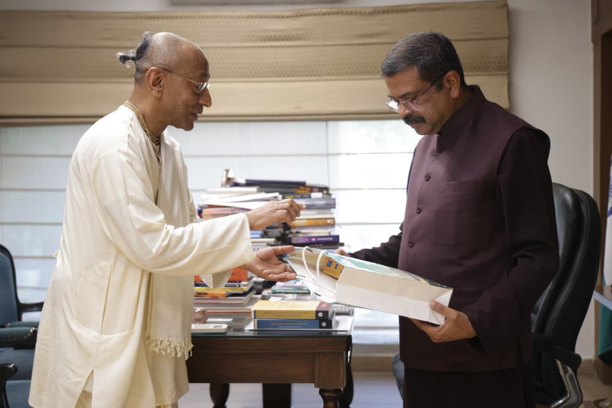 Chanchalapathi Dasa tweet media