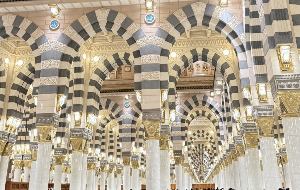 B 𖤐⃟ tweet media