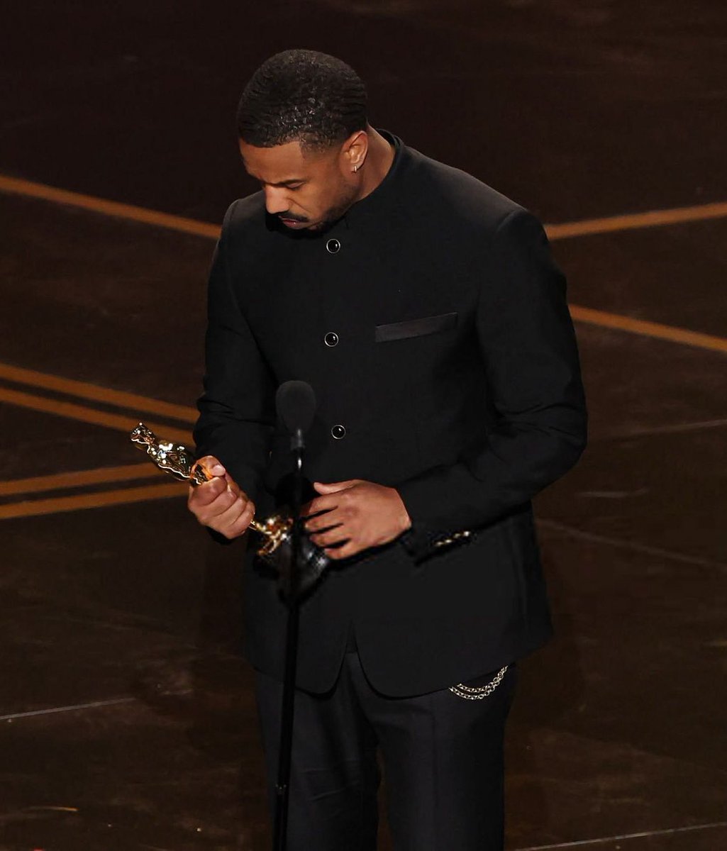 _filmcrave's tweet photo. Michael B. Jordan on stage after winning Best Actor at the #Oscars📷 https://t.co/fcl6L1DMlG
