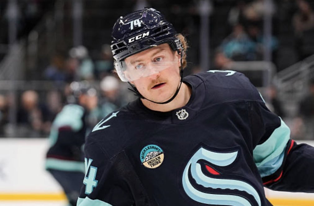 Bobby McMann in his first two games for #SeaKraken:
- 3 goals
- 5 points
- +2 rating
- 8 shots on goal

Decent debut weekend. 🦑