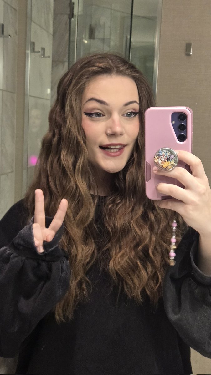 Juniper Ren 🌟 tweet media