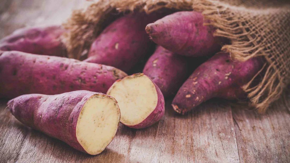 DID YOU KNOW🚨: A sweet potato can provide up to 400% of the vitamins needed to keep eyes and skin healthy.