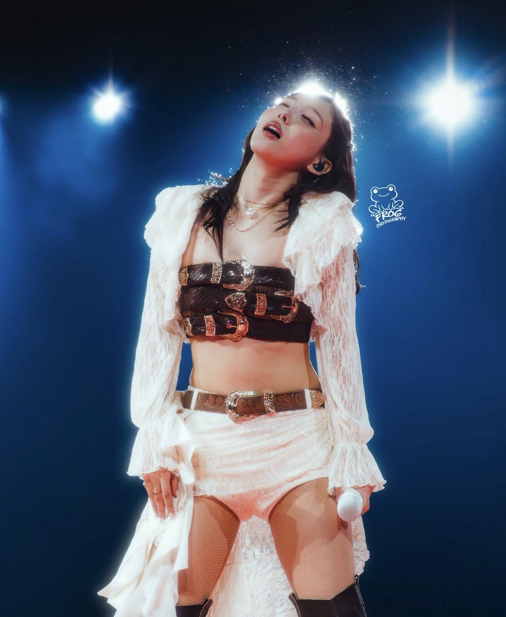 nayeonsteeth tweet media