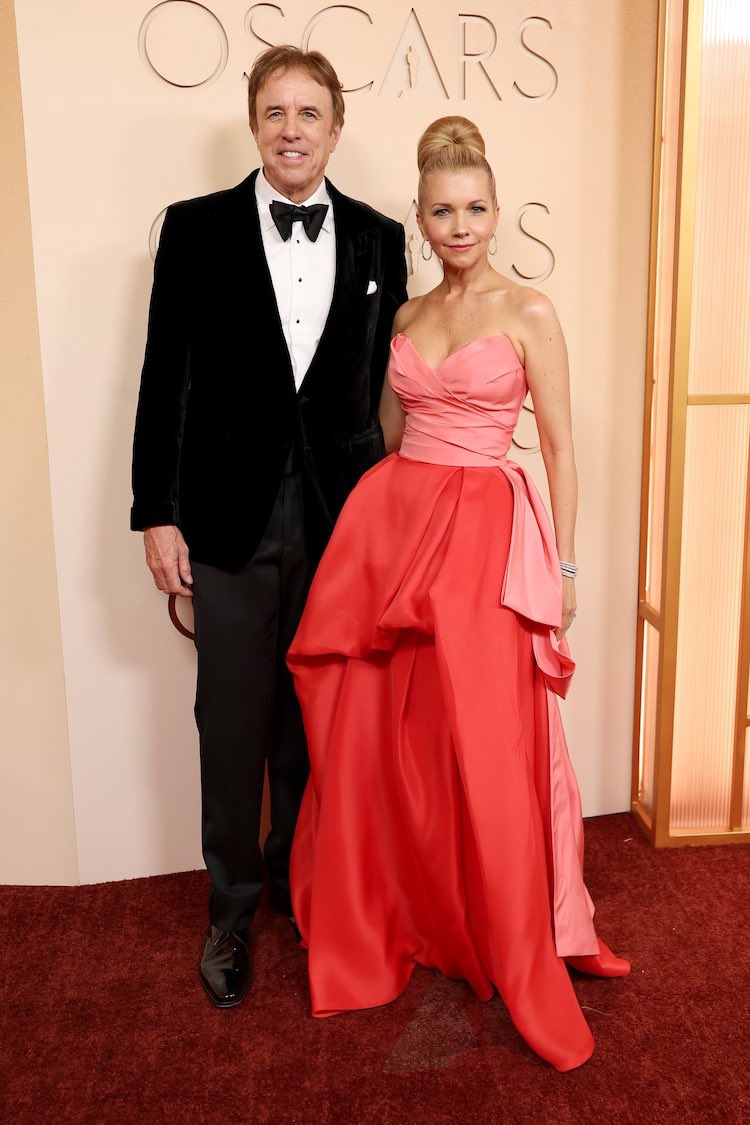 Kevin Nealon tweet media