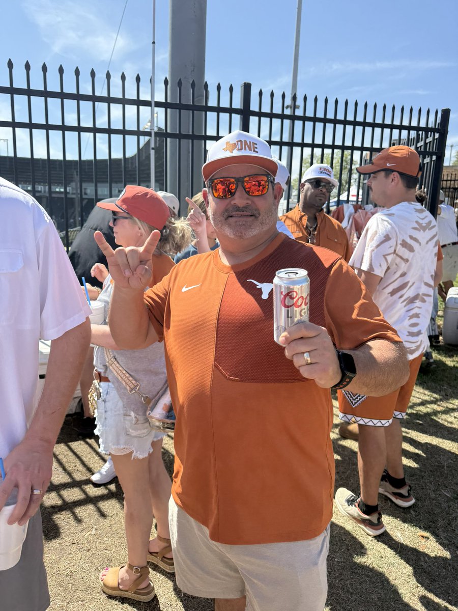 Jeff Cross tweet media