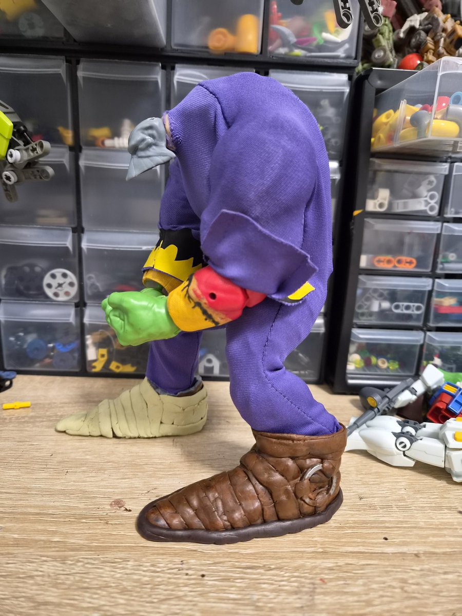 Bruh_i0nicles tweet media