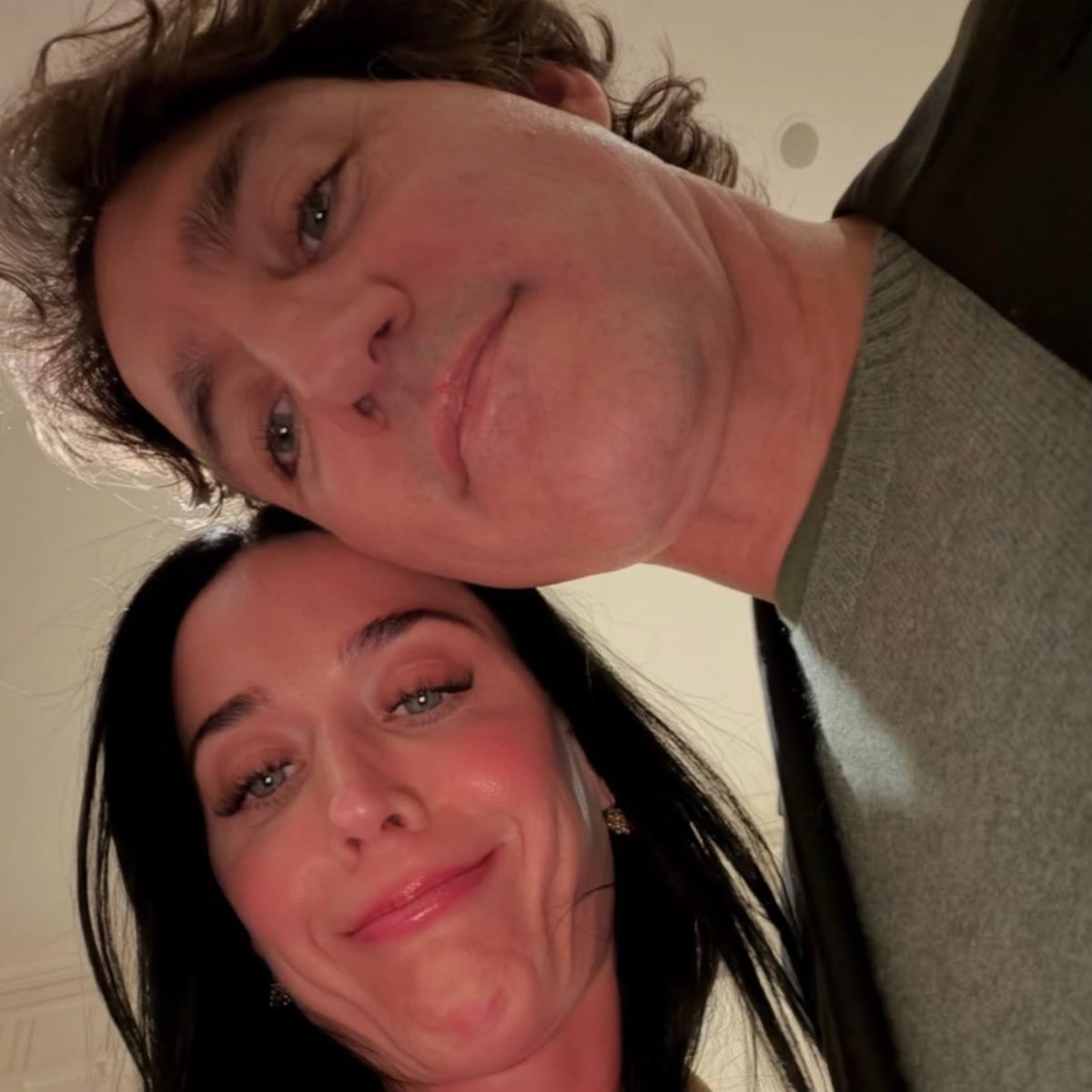 604RAW's tweet photo. Andrew Tate reacts to a recent photo featuring Katy Perry alongside ex-Prime Minister Justin Trudeau https://t.co/MyOXdQZGxN