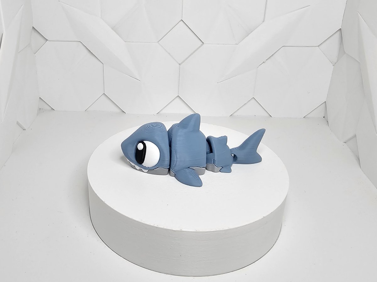 LayeredLuxuries's tweet photo. 🦈🌊 New in the shop!

Dive into our Shark &amp; Whale Shark Deep Sea Tank Playset!
Choose the full ocean scene or adopt the sharks on their own. Perfect for desk toys, ocean lovers, and collectors!

Available now in our shop! 💙 https://t.co/iFMwIwLOhM https://t.co/9ISimoPXfr