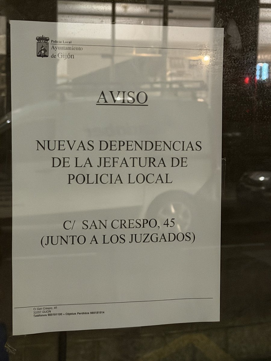 Gijonsport's tweet photo. Que seas Pol Local y no sepas escribir el nombre de una calle de tu ciudad tiene delito https://t.co/GKxp0CntMo