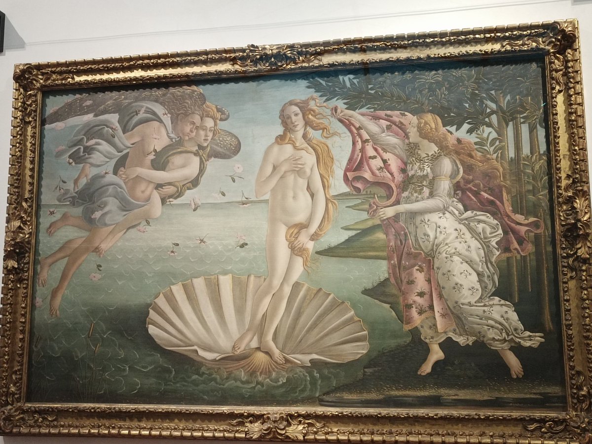 Syllimar's tweet image. Just got home from Florence, dead tired but it was beautiful.
Look i have pictures 
.
#photos #florence #Uffizimuseums