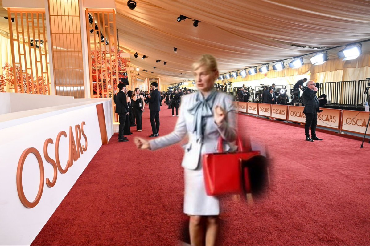 xluvmypedrox's tweet photo. Kazimiera Solejuk arrives at the #Oscars red carpet. https://t.co/HuoqLrEawm