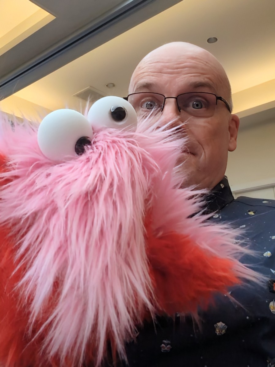 Storyteller_JW's tweet photo. Attended a puppet-building workshop yesterday led by Muppet veteran @mrschupbach. I was sewing as fast as I could! 🧵 https://t.co/ibKgbI2HQc
