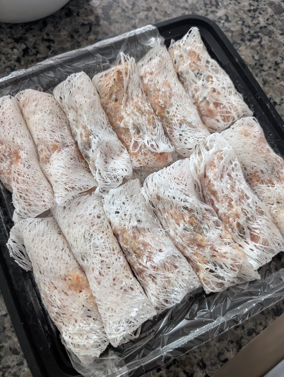 cooking instincts are still pretty intact. first time rolling these bad boys.