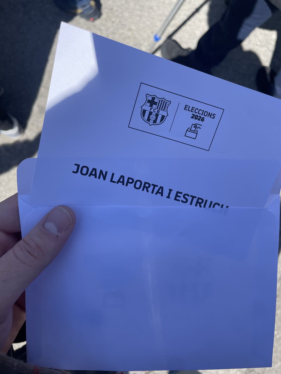 joanpi_'s tweet photo. . Per sobre de tot i de tothom.Poques vegades tindrem la sort d’estar tant ben representats.Formar part del millor club del món és, en part, viure la democràcia d’avui tal com ho hem fet. Som únics al món, per això som més q un club. Visca el Barça i Visca Catalunya! Som-hi, Jan! https://t.co/ugAiQo221p