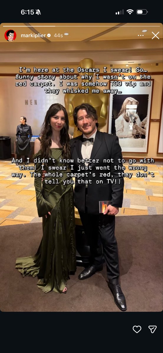 LivingOffSpite's tweet photo. Amy please gimme a full picture of that dress is so pretty oh my god https://t.co/oDhrWtfBac