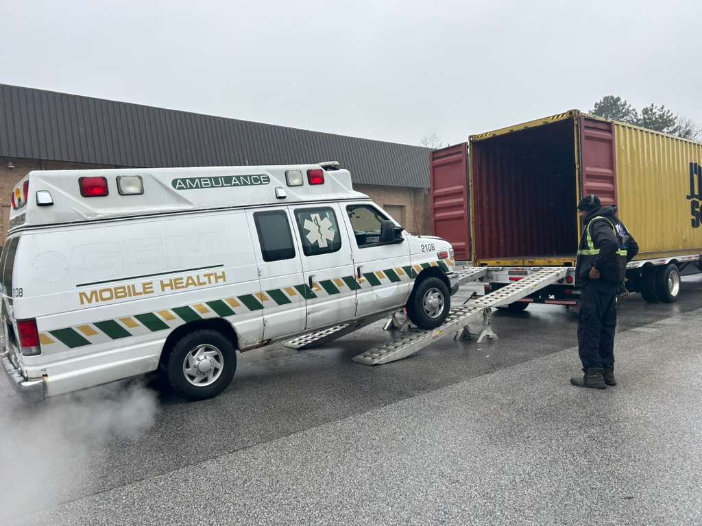 US Ambulances for Ukraine NFP tweet media