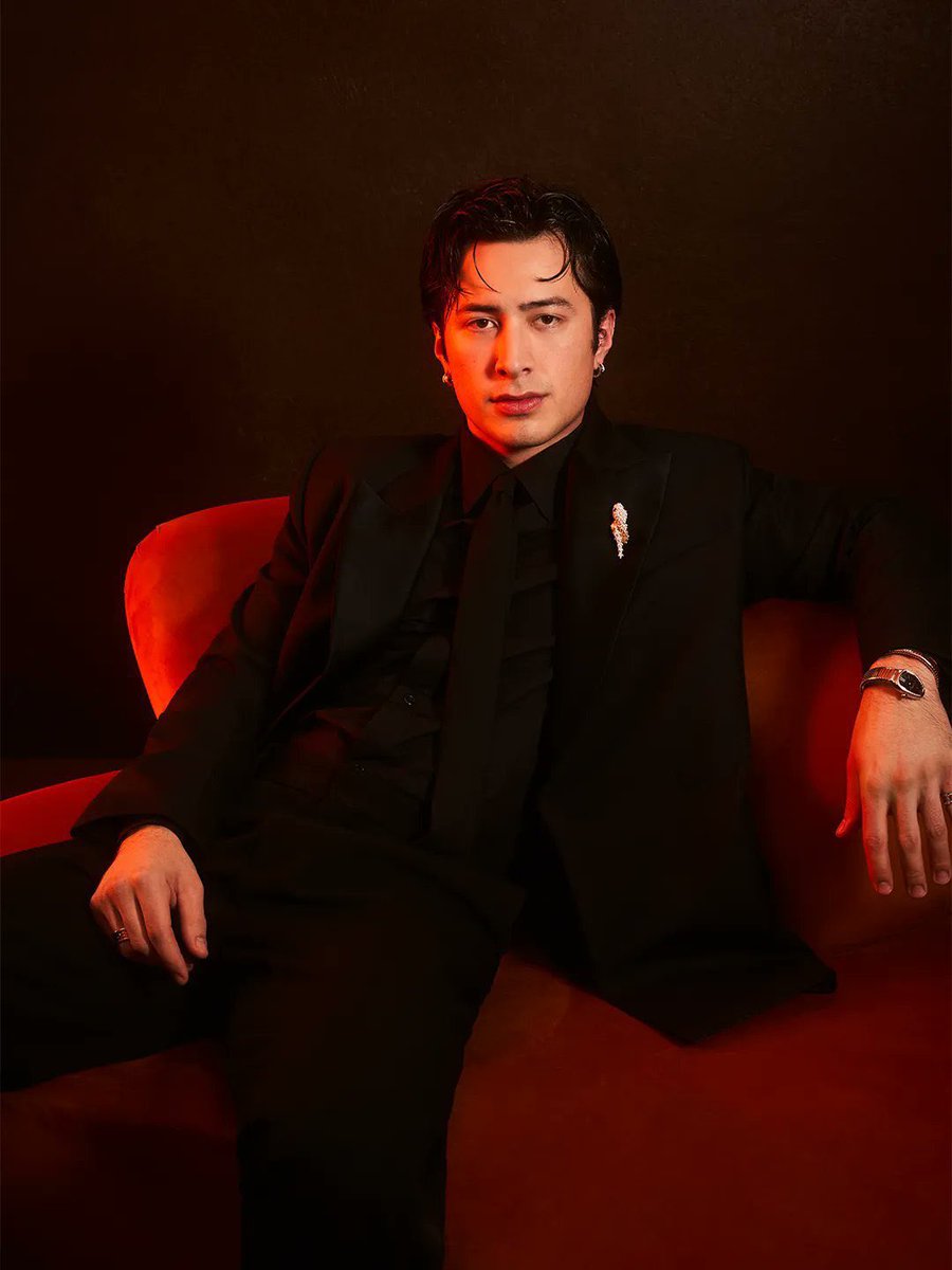 updatecultura's tweet photo. Hudson Williams para o #Oscars. 🥵 https://t.co/DZWRLuTHnZ