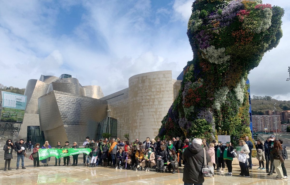 #LongCoVIDAwarenessDay
#MareaVerdeLC <a href="/MuseoGuggenheim/">Guggenheim Bilbao</a>
15M2026
Ahanzturaren aurka, erresistentzia
#JoTaKe #NoSurrender #ItsasaldiOrlegiaLC
#LongCoVIDHeartBeats #EveryHeartbeatCounts
<a href="/_REiCOP/">REiCOP</a> <a href="/SEMG_ES/">SEMG 🩺 #OrgullososDeEstarALaCabecera👩‍⚕️👨‍⚕️</a> <a href="/AIREyVIDA2021/">AIREyVIDA aquí no contamos casos, los prevenimos</a> <a href="/ongdesinflamate/">ONG DESINFLÁMATE para la Medicina Social</a> <a href="/fep_pacientes/">Foro Español de Pacientes</a> <a href="/somos_pacientes/">Somos Pacientes</a>
<a href="/LCawarenessInt/">International Long Covid Awareness</a>