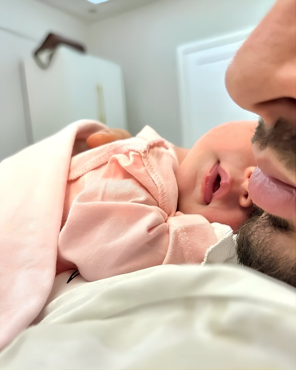 لحظة tweet media