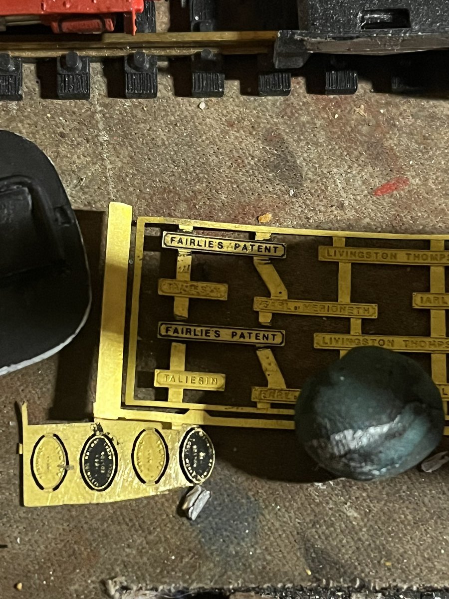 Inspector with a Zweihander tweet media