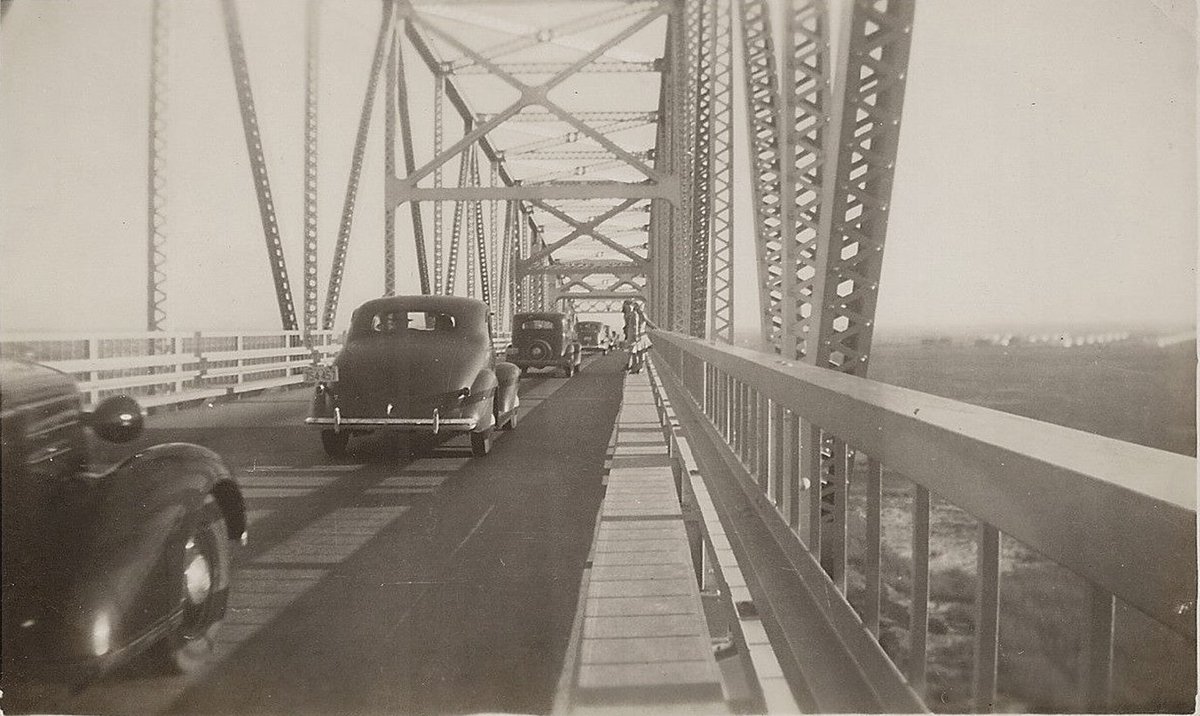 Traces of Texas tweet media