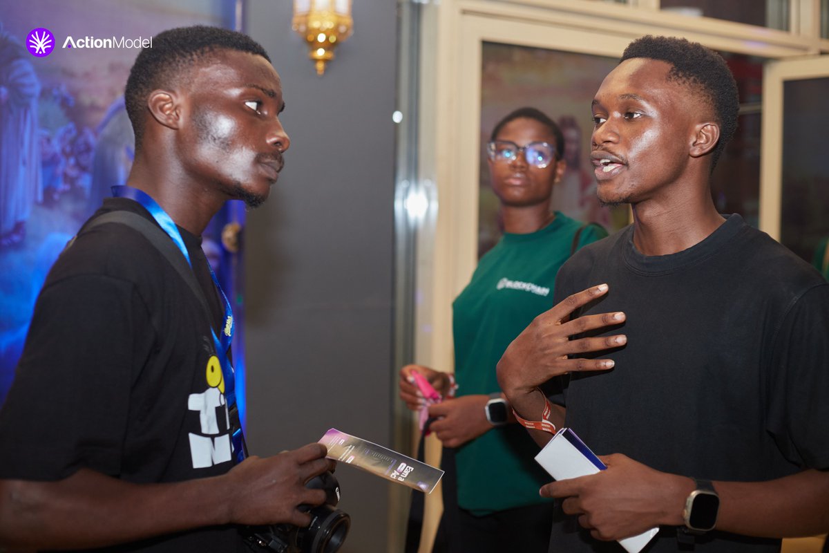 Decrypted tweet media