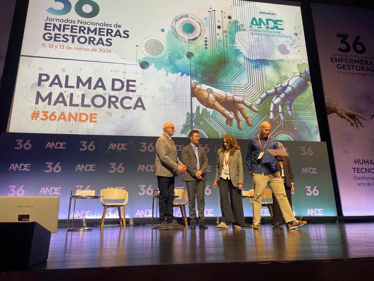 felomontesdeoca's tweet photo. En las #36ANDE se ha reconocido con el premio a la mejor experiencia la comunicación presentada por @Kikehdezmendoza Director de enfermería del Hospital U de Gran Canaria Dr. Negrin. Enhorabuena!!! https://t.co/hElKTv0Ttk