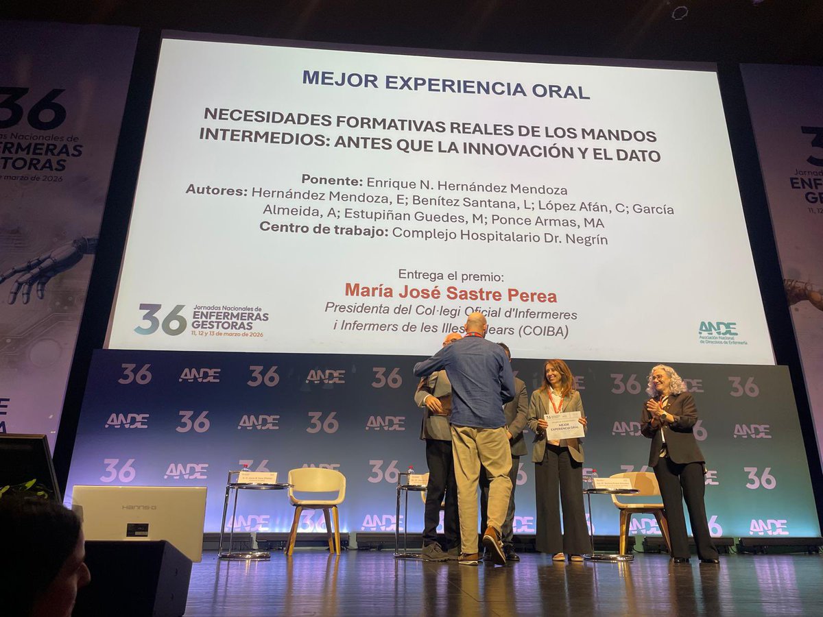 felomontesdeoca's tweet photo. En las #36ANDE se ha reconocido con el premio a la mejor experiencia la comunicación presentada por @Kikehdezmendoza Director de enfermería del Hospital U de Gran Canaria Dr. Negrin. Enhorabuena!!! https://t.co/hElKTv0Ttk