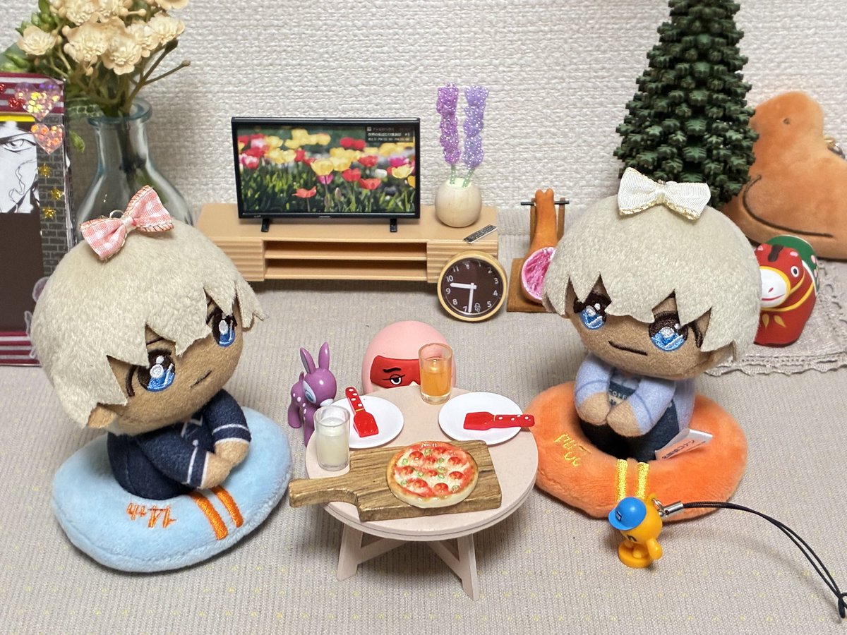 😕ぴょこちゃ、ぴょこ井となかよくしてるのかな❓

🙂……なかよし、よいこと　いちゃいちゃ

😕🙂うふふふふ💕