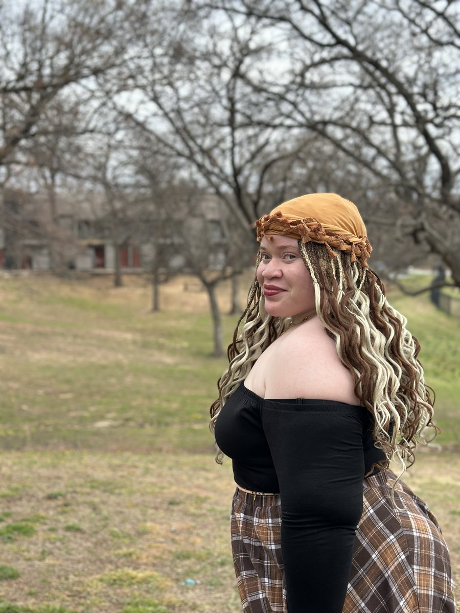 goddessellaP's tweet image. She was a fairy 🧚🏻‍♀️🧚🏻‍♀️✨✨
Crossriver girlie !!

#nigerian 
#albino 
#albinism 
#ethereal 
#abujagirl