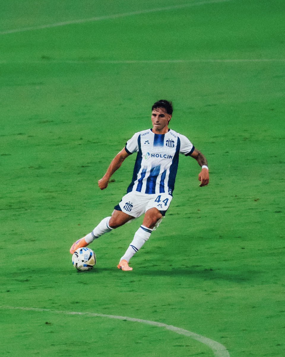 🤯 PARTIDAZO de Santiago Abel Fernández. Impecable en el clásico. 20 años. 

📸 <a href="/notitalleres__/">noti.talleres</a>