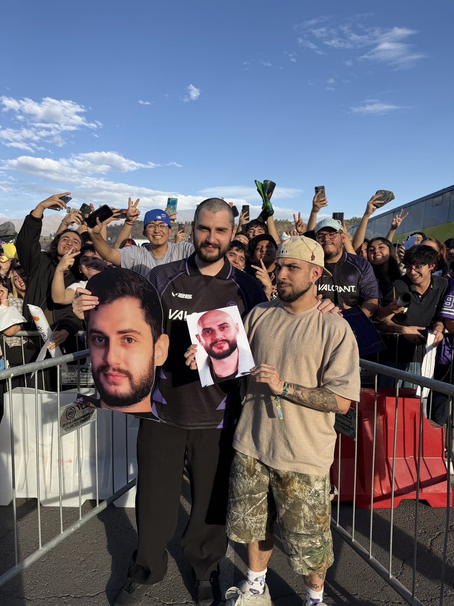 Riot Eini tweet media