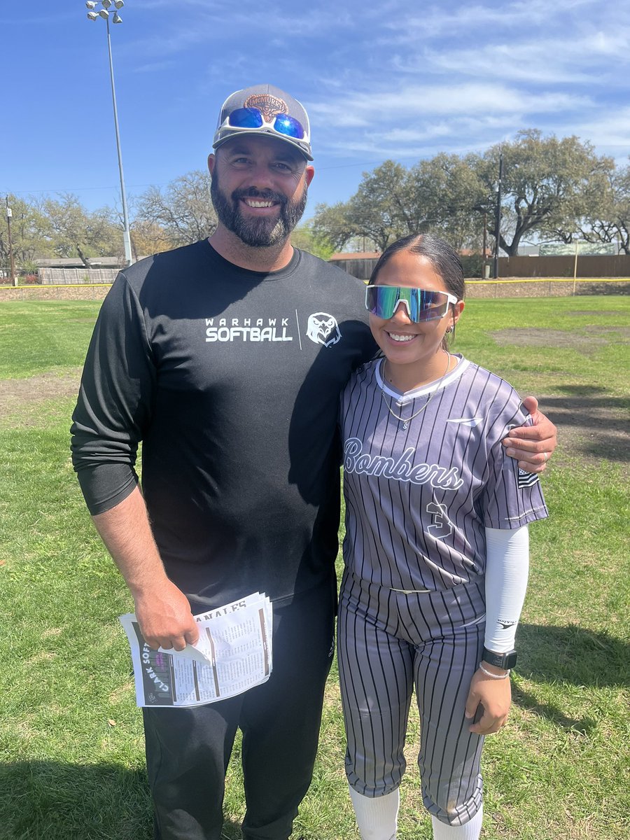 selenaq2010's tweet photo. Had a great time at camp today! Thank you Coach Mcnally for the great instruction and for the opportunity to demonstrate drills. I’ll definitely be using the tools you taught me. Glad I was able to experience camp with my teammates.
@McMSoftballteam @BombersCerv16U @AllenChargois @LineDsoftball @CoastRecruitsSB @RecruitMatador